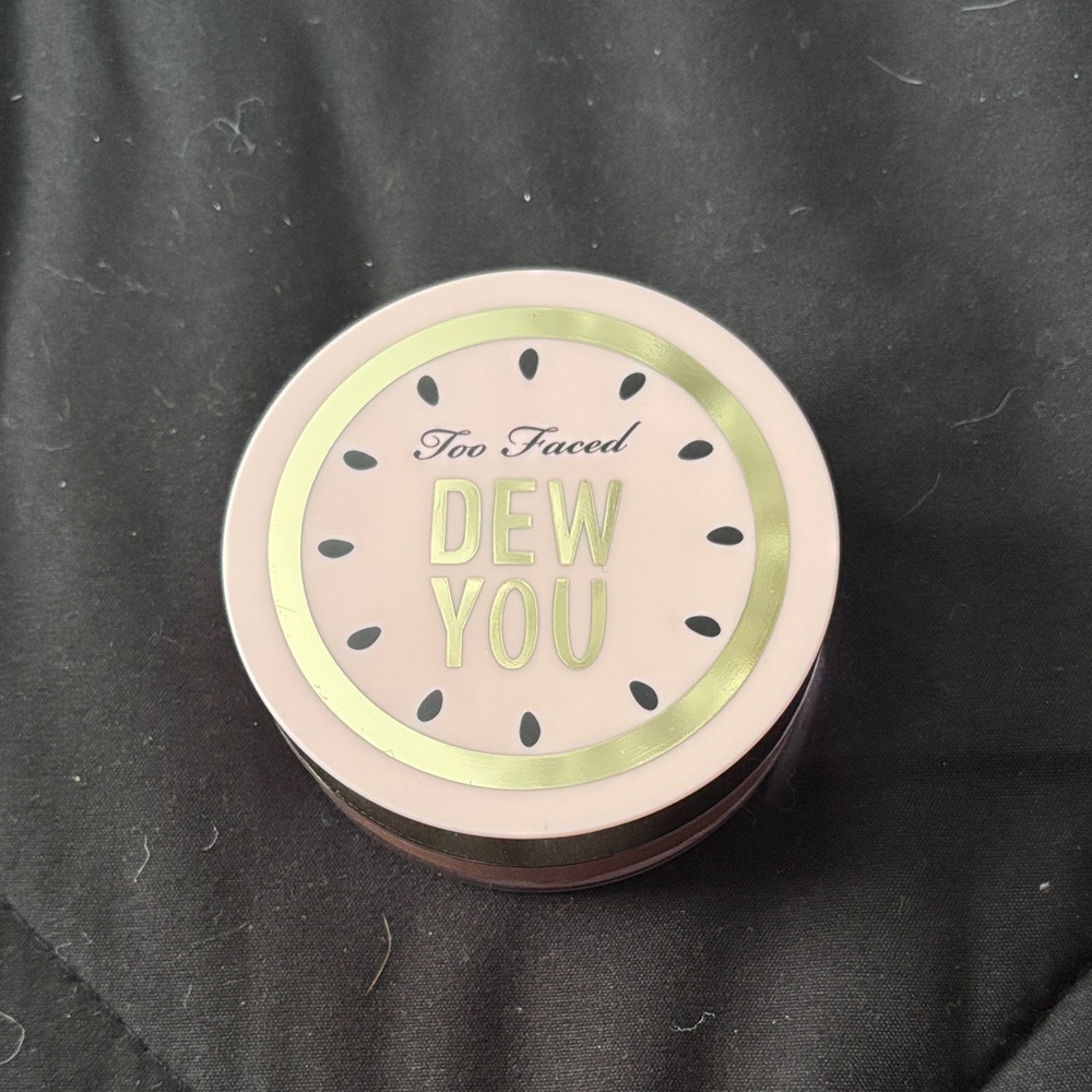 Too Faced Dew You Setting Powder - Translucent Radiant Caramel